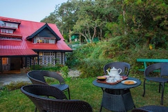StayVista at Northwood Cottage - A Heritage Retreat, Shaur