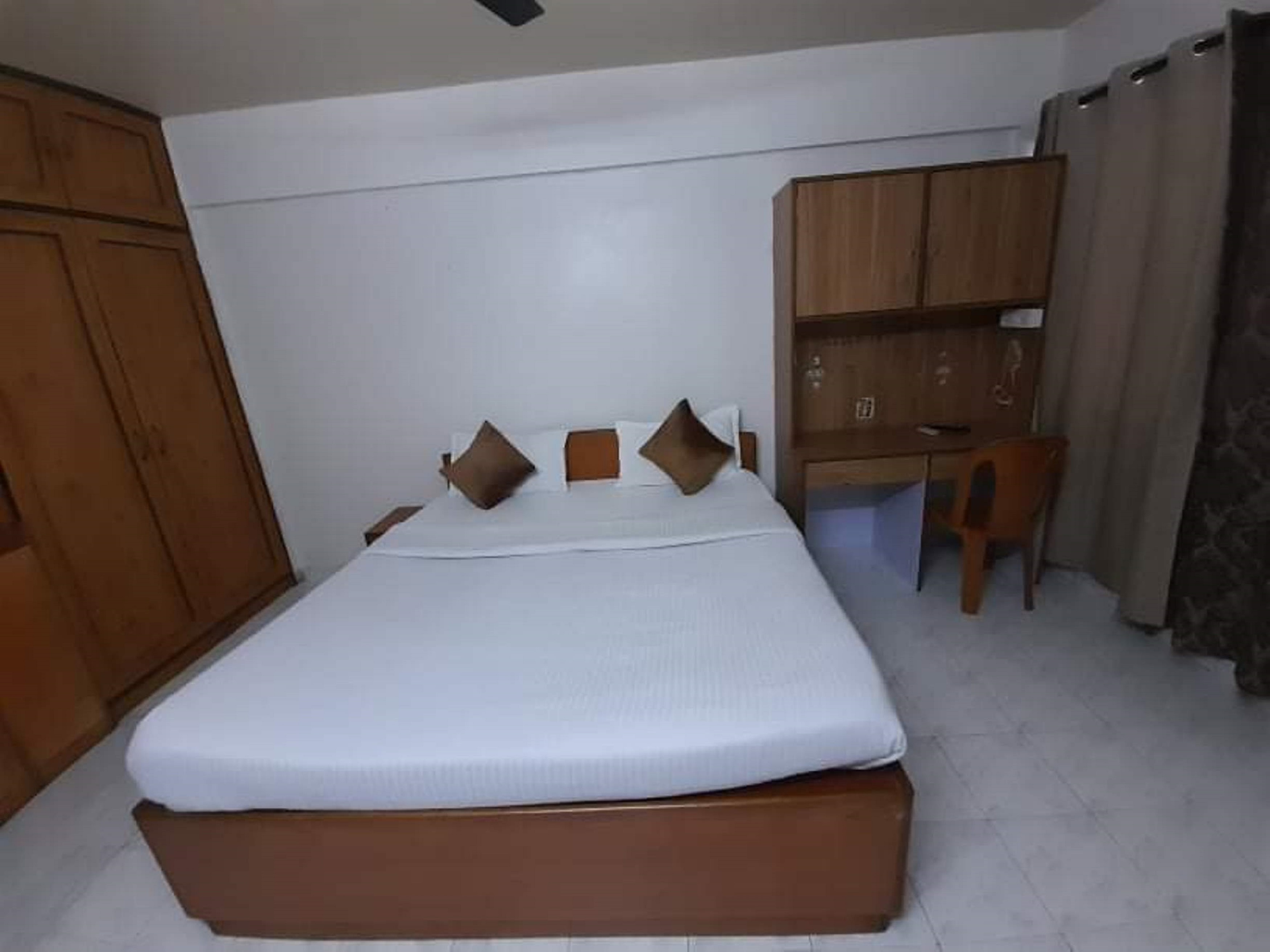 Heera Hospitality 1 - Tap to explore photos