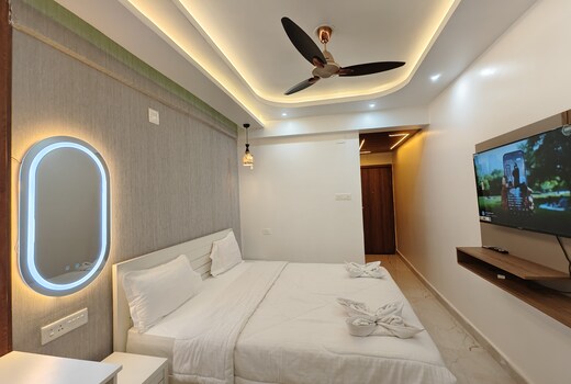 Great Indian Homestay | Entire Studio And 1BHK Apartments