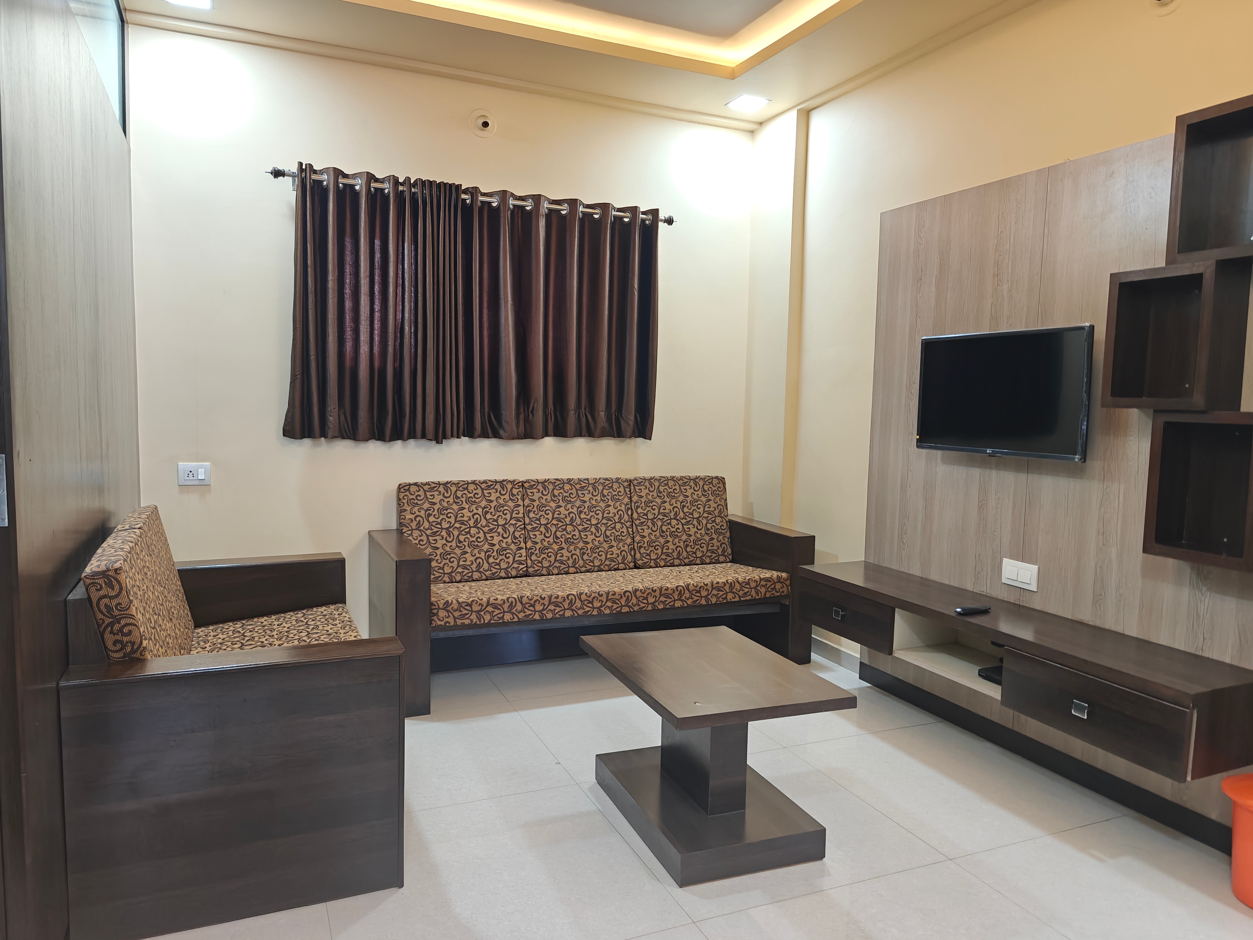 Laxmi Narayan Hotel 2