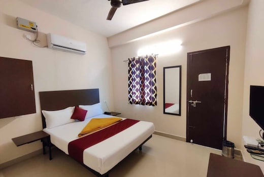 Hotel O Thirumangalam Metro Station Chennai