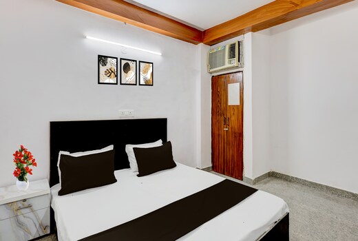 Collection O Sector 18 Noida Formerly True Residency