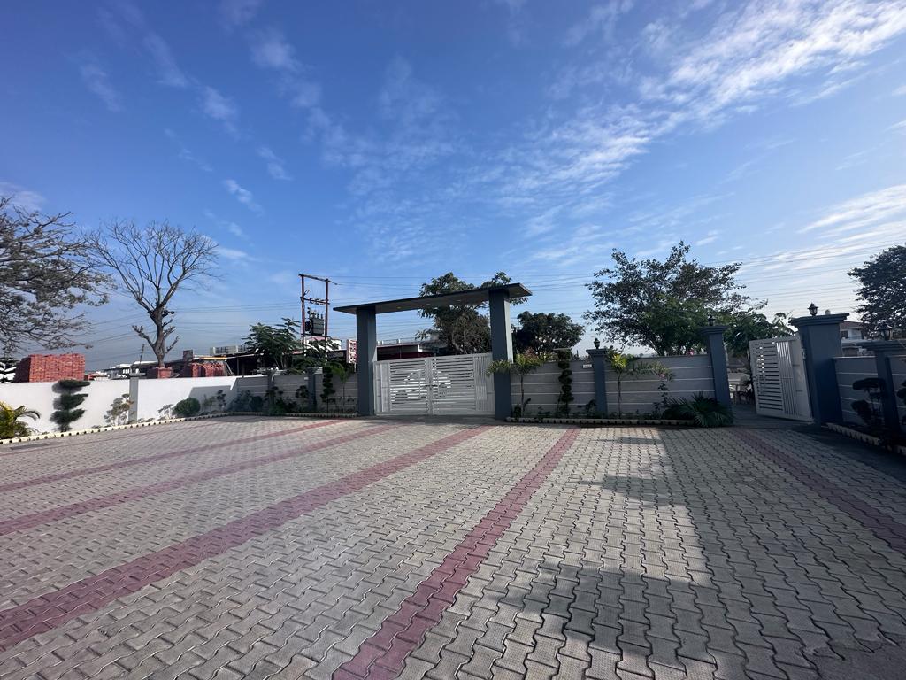 Hotel Residence Inn, Chakrata Road - Tap to explore photos