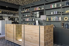 ibis Styles Laval Centre Gare, Mayenne
