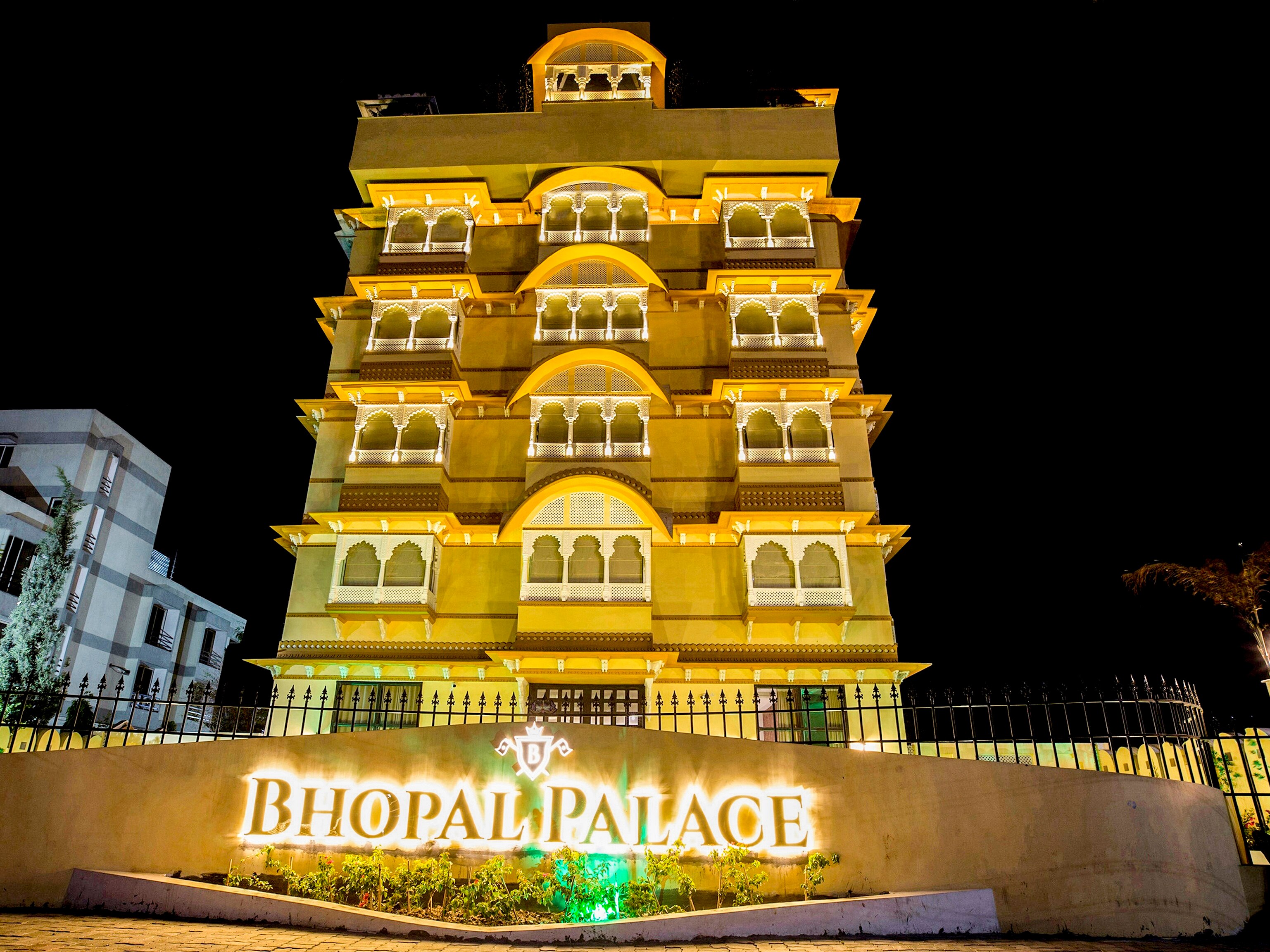 Hotel Bhopal Palace Udaipur Rajasthan Hotel Price Address Reviews