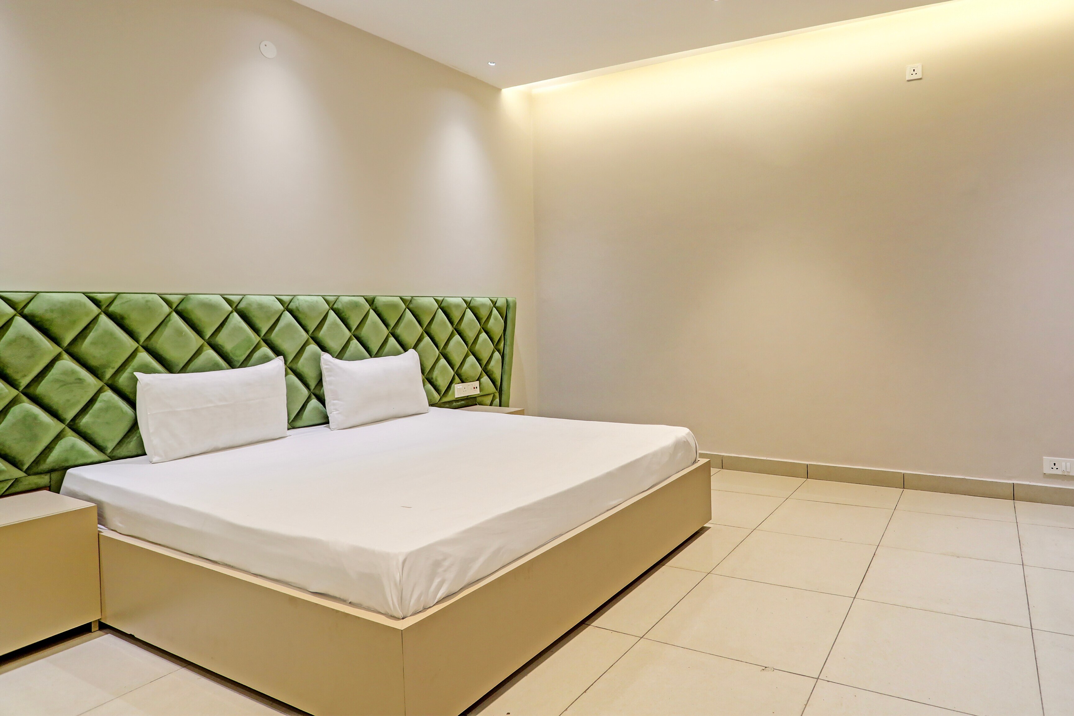 Hotel O Miraas Hotel And Banquet Hall - Tap to explore photos