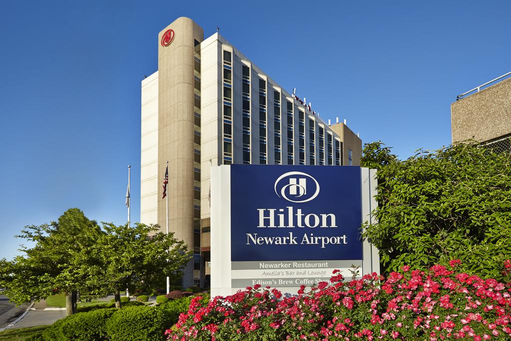 Hilton Newark Airport - Tap to explore photos