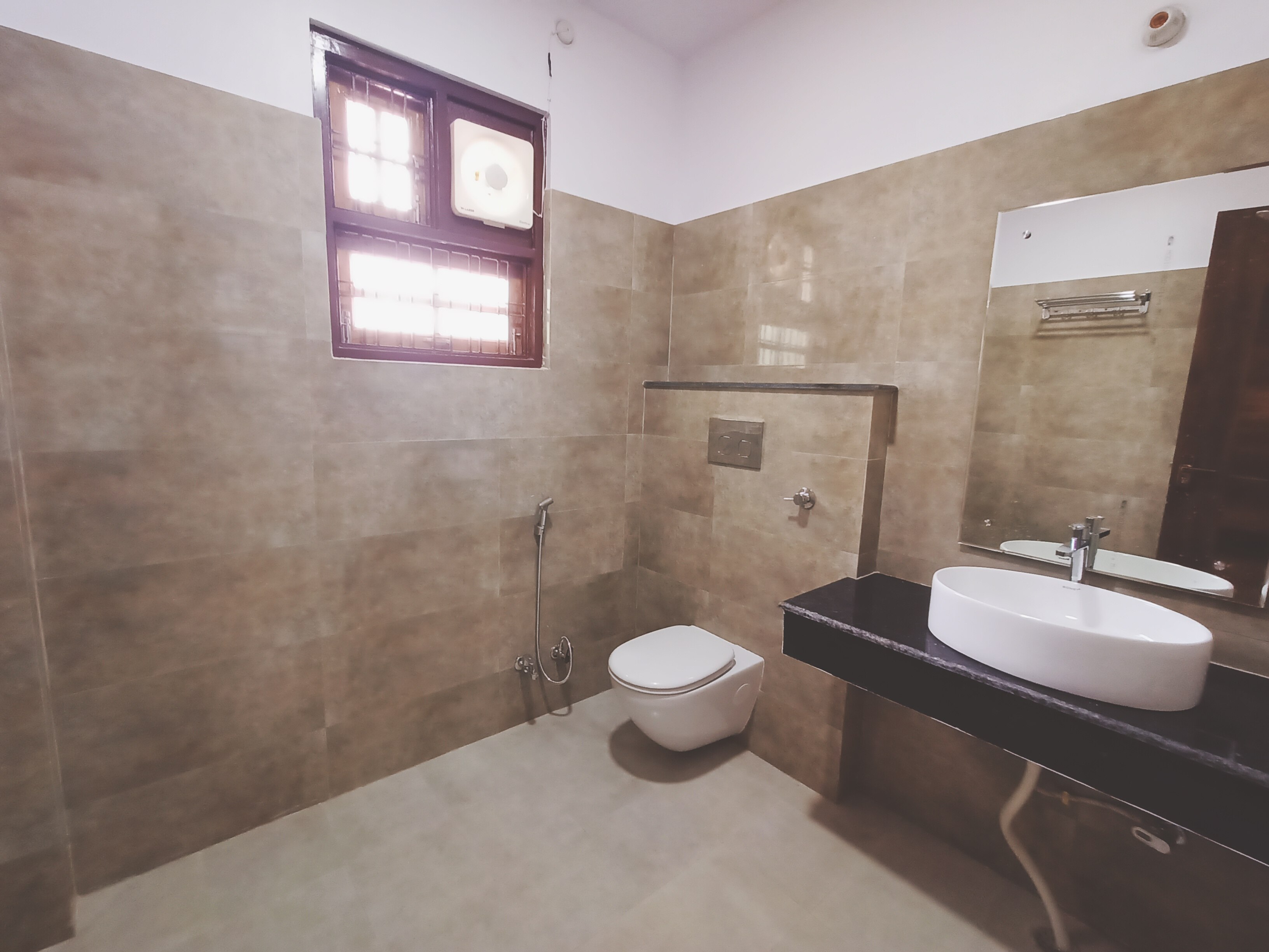 Beautiful 3 BHK Villa With All Amenities - Tap to explore photos