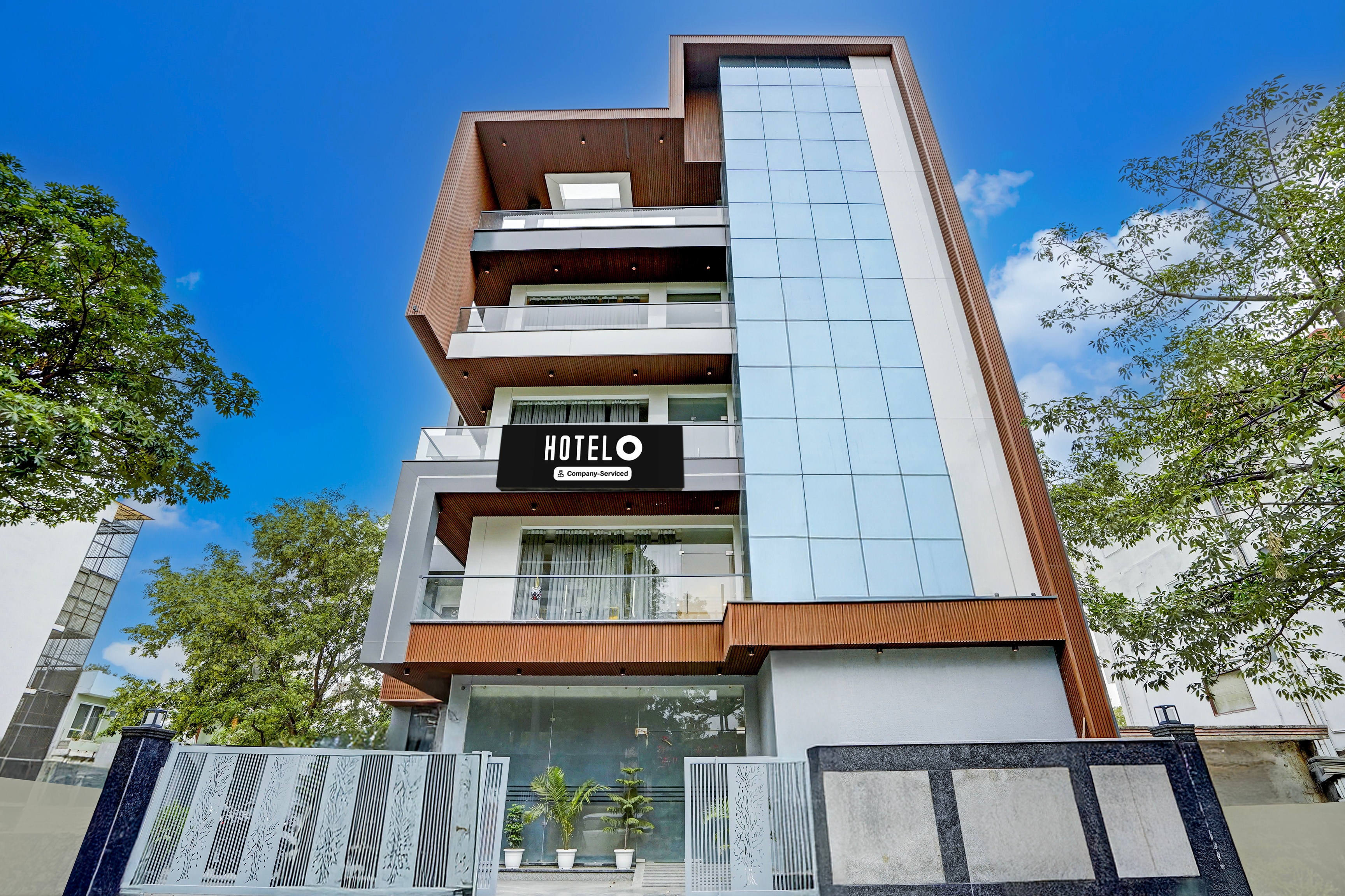 Super Hotel O Expo Mart Ansal Golf Link 1 - Tap to explore photos
