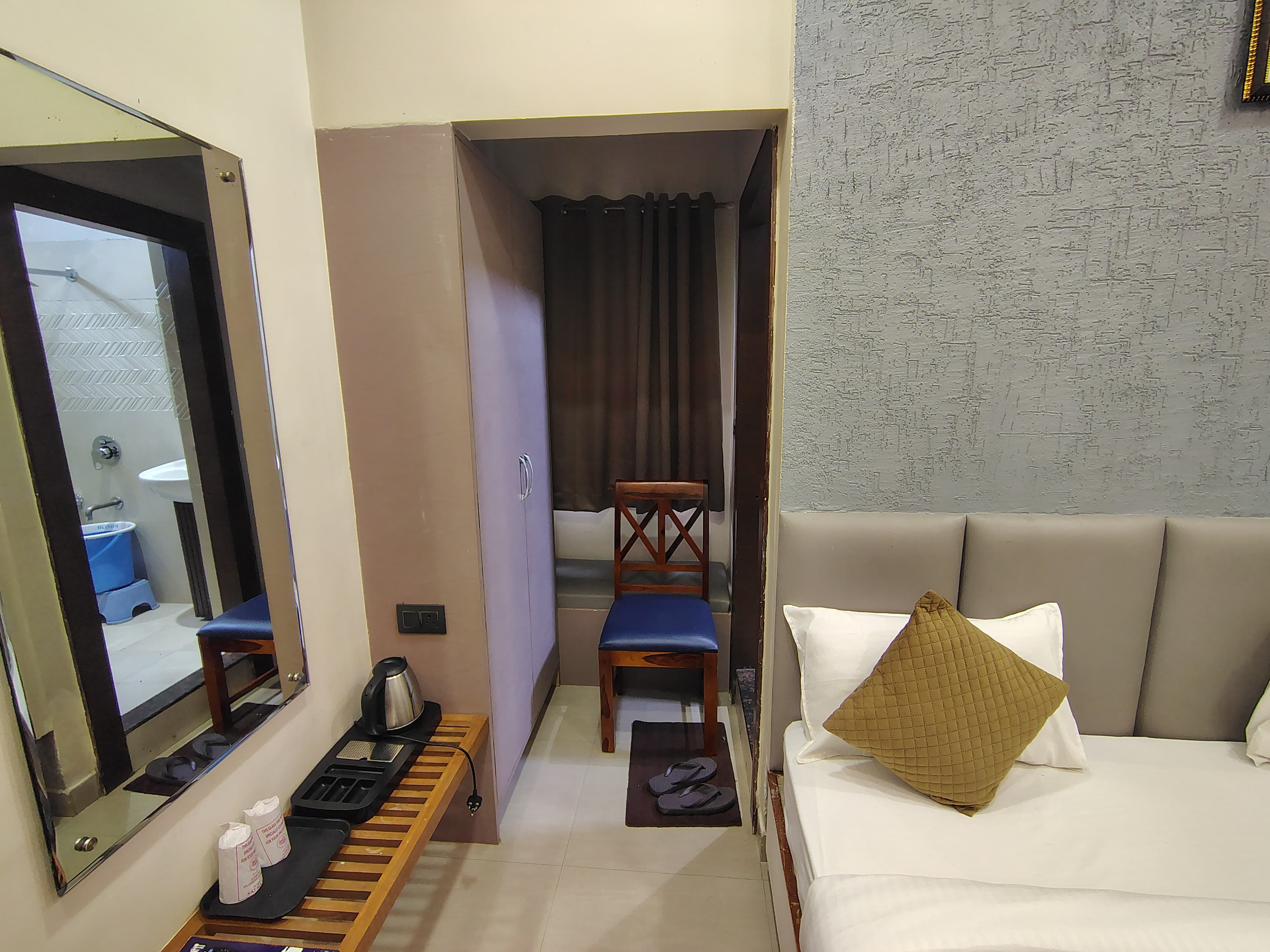 Hotel Aarchi International @Raipur Railway Station - Tap to explore photos