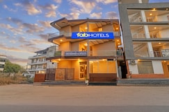 FabHotel Varn Residency, Noida