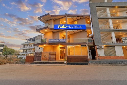 FabHotel Varn Residency