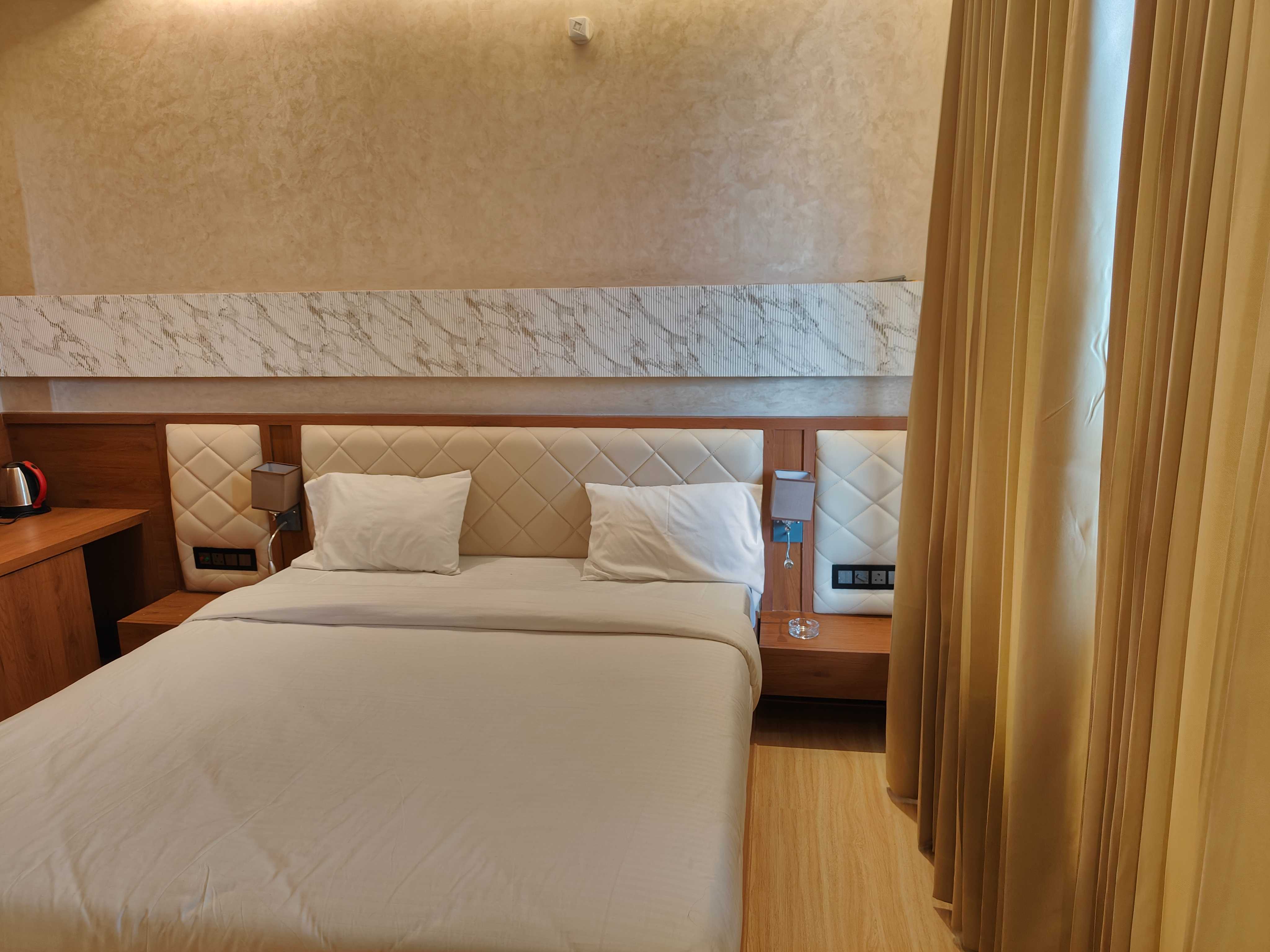 Hotel O Golden Sands Hotel And Banquets - Tap to explore photos