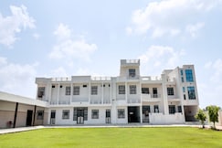 Radha Krishna Palace, Hindaun
