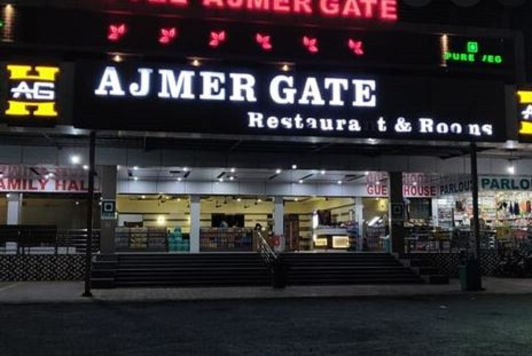 Hotel Ajmer Gate - Tap to explore photos