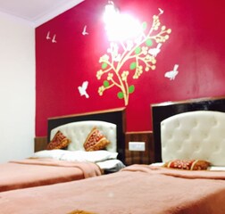 Triple Bed room
