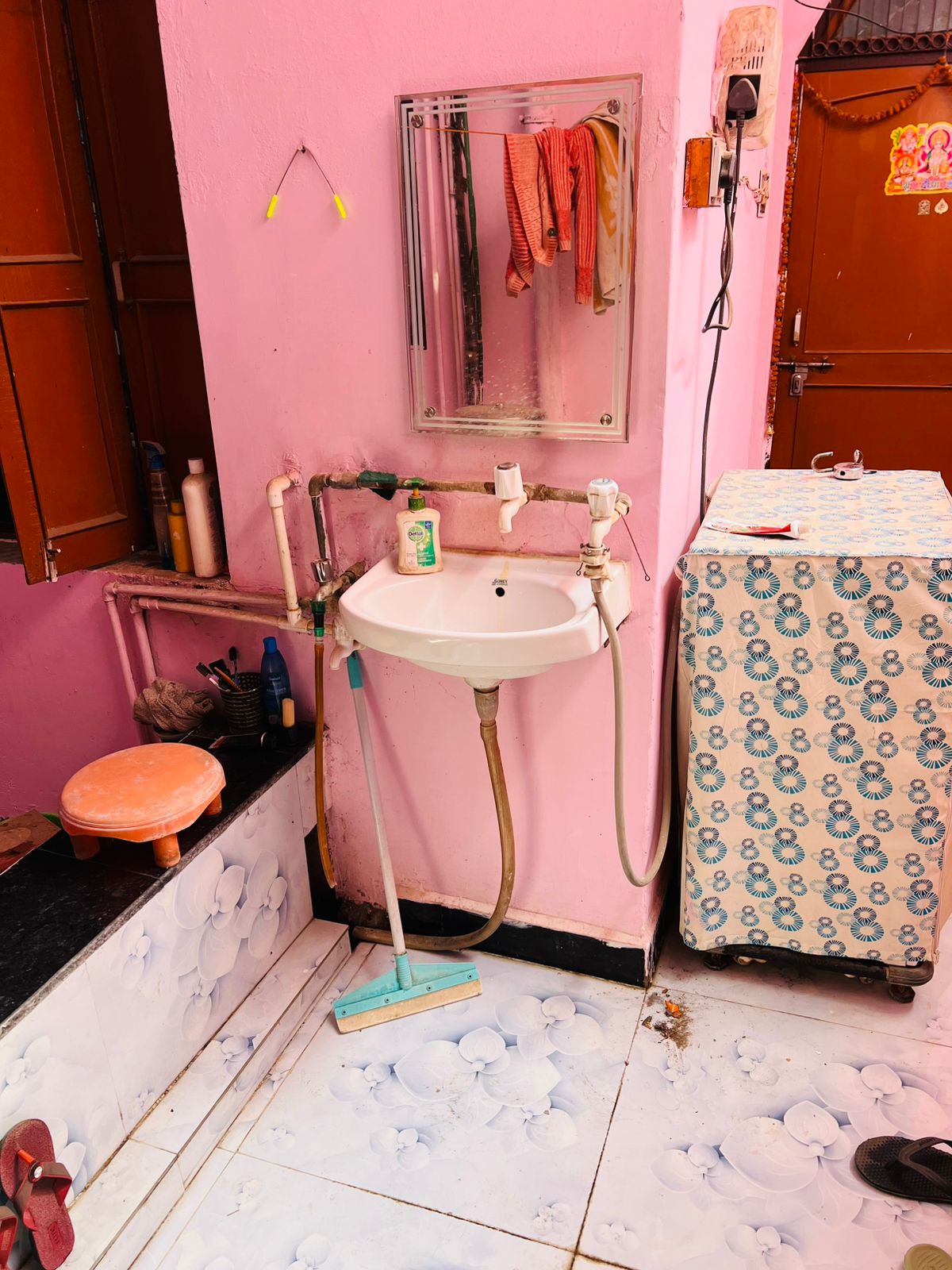 Mahakumbh akhil stay home - Tap to explore photos