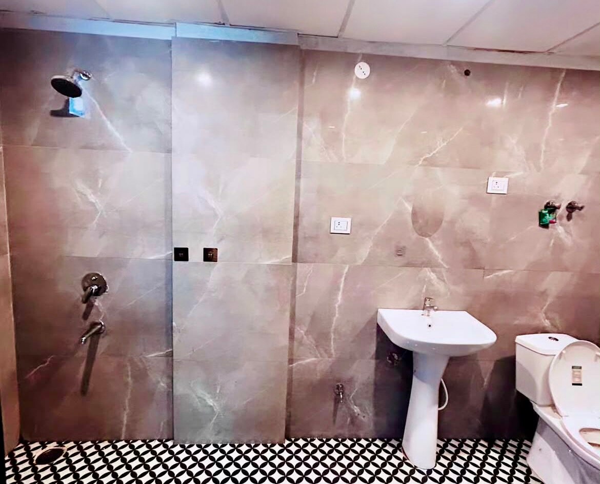 Fully Furnished 2BHK Apartment near IIT Kanpur - Tap to explore photos