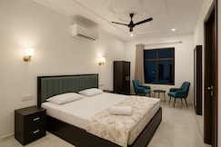 Luxury 3BHK Flat by Ramatva for Families  Groups 3, Varanasi