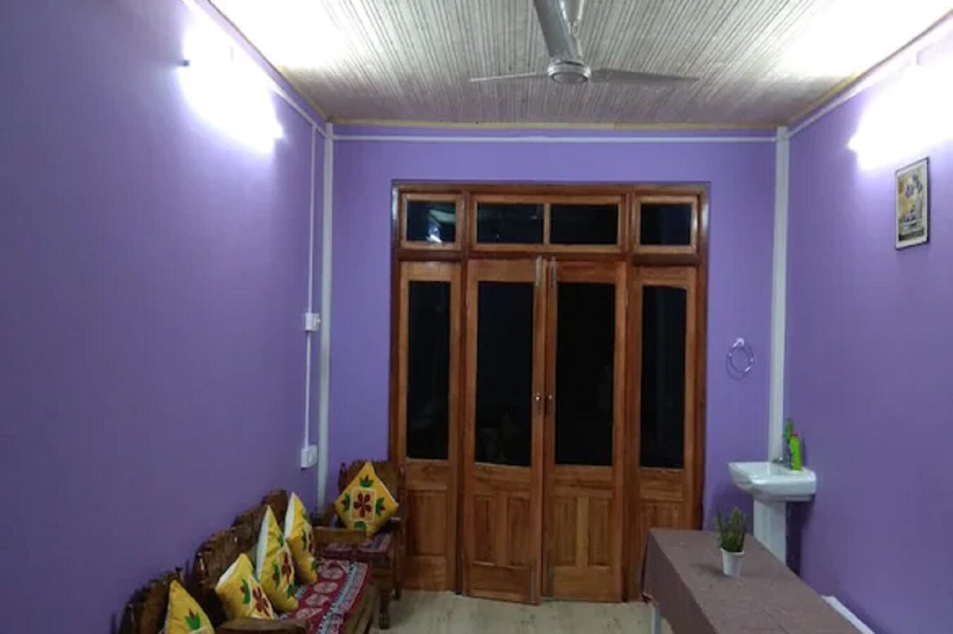 Great Hornbill Homestay - Tap to explore photos