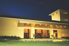 The Retreat Hotel & Convention Centre, Mumbai