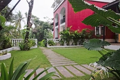 Stylish 2BHK Apartment with Pool near Candolim Beach | Hireavilla, Goa