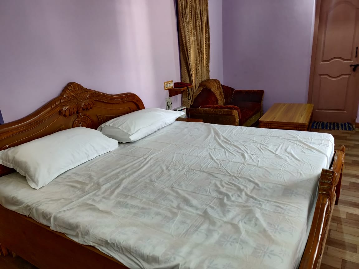 Hotel Sri Akshardham,Vaitheeswaran Koil - Tap to explore photos