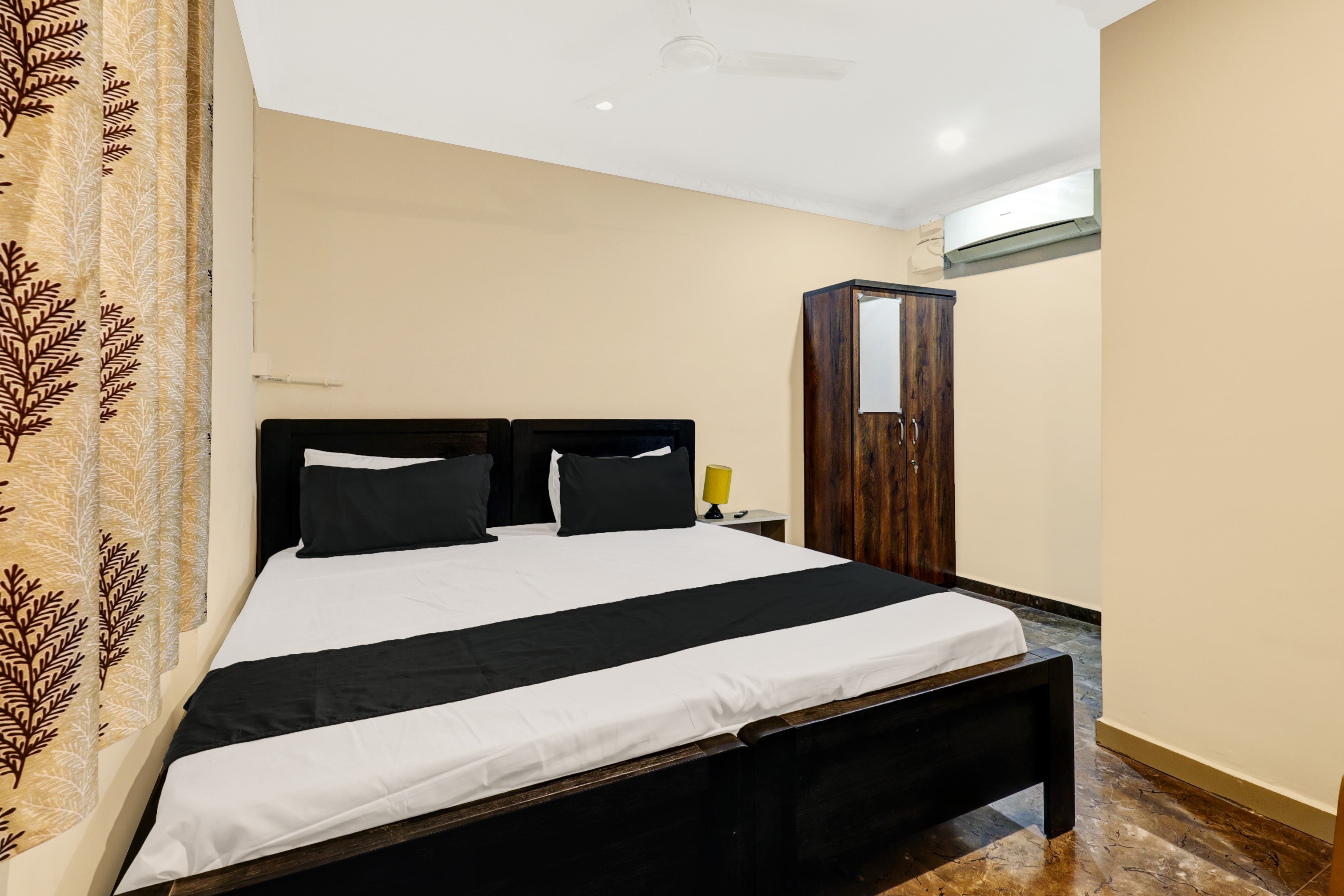 Hotel O VR RESIDENCY - Tap to explore photos