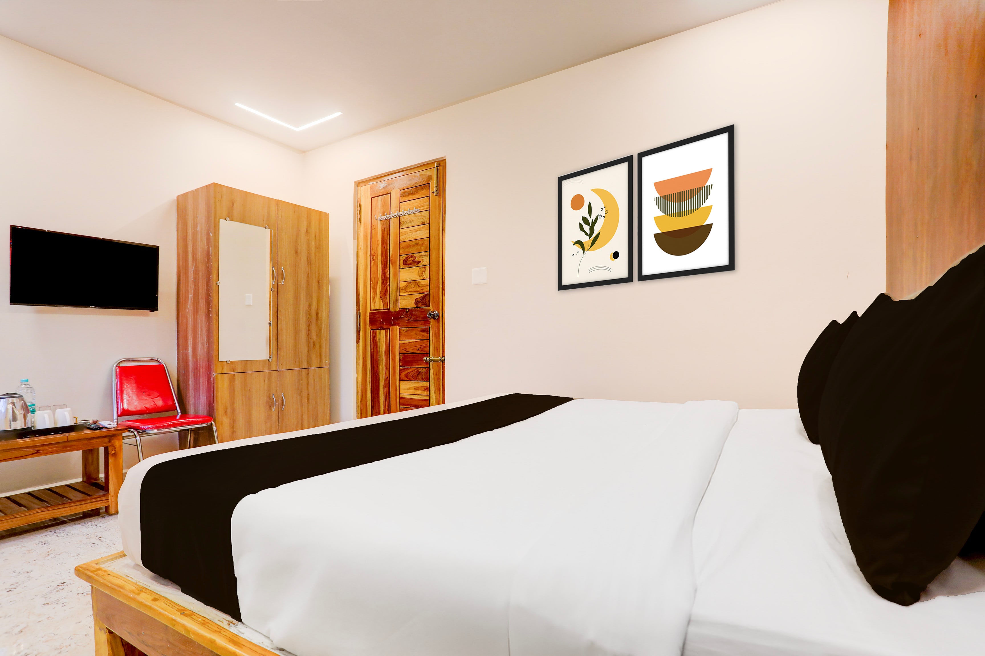 Super Townhouse Sri Padmavati Ammavaari Temple Formerly Hotel Rama Grand - Tap to explore photos