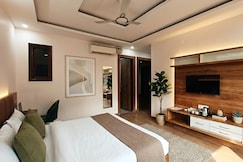 Sandalwood Hotel | Sec-38, Near Medanta Medicity, Manesar