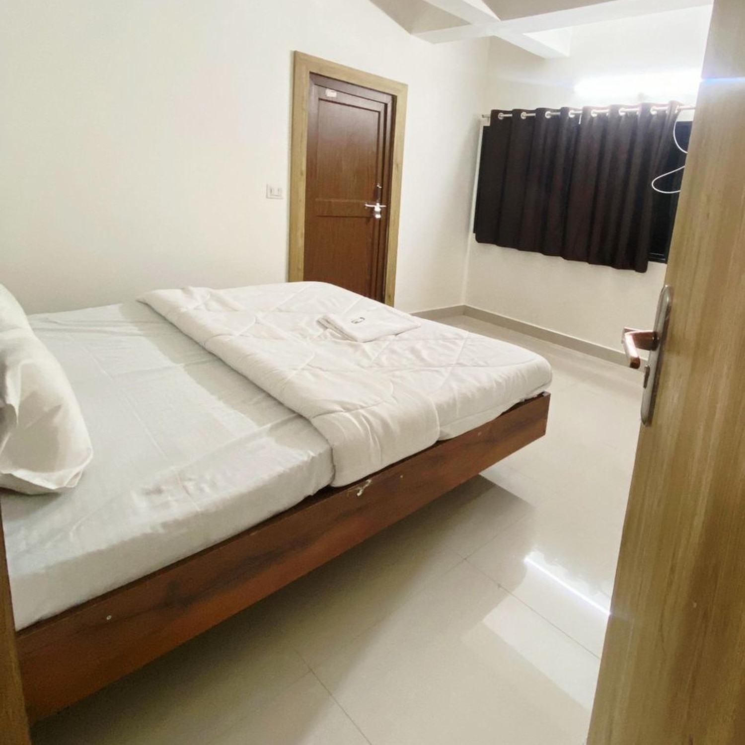HOTEL MERA STAY INN - Tap to explore photos