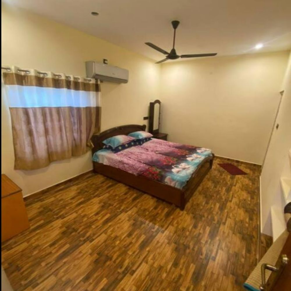 Boss Homestay - Tap to explore photos
