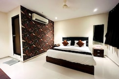 Hotel Sunrise Cave, Surat