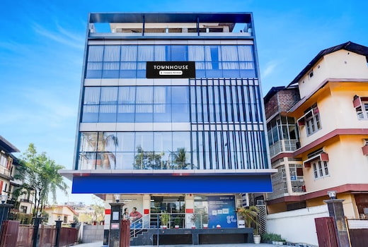 Super Townhouse Bhangagarh Bus Terminal Formerly The Rudra Inn