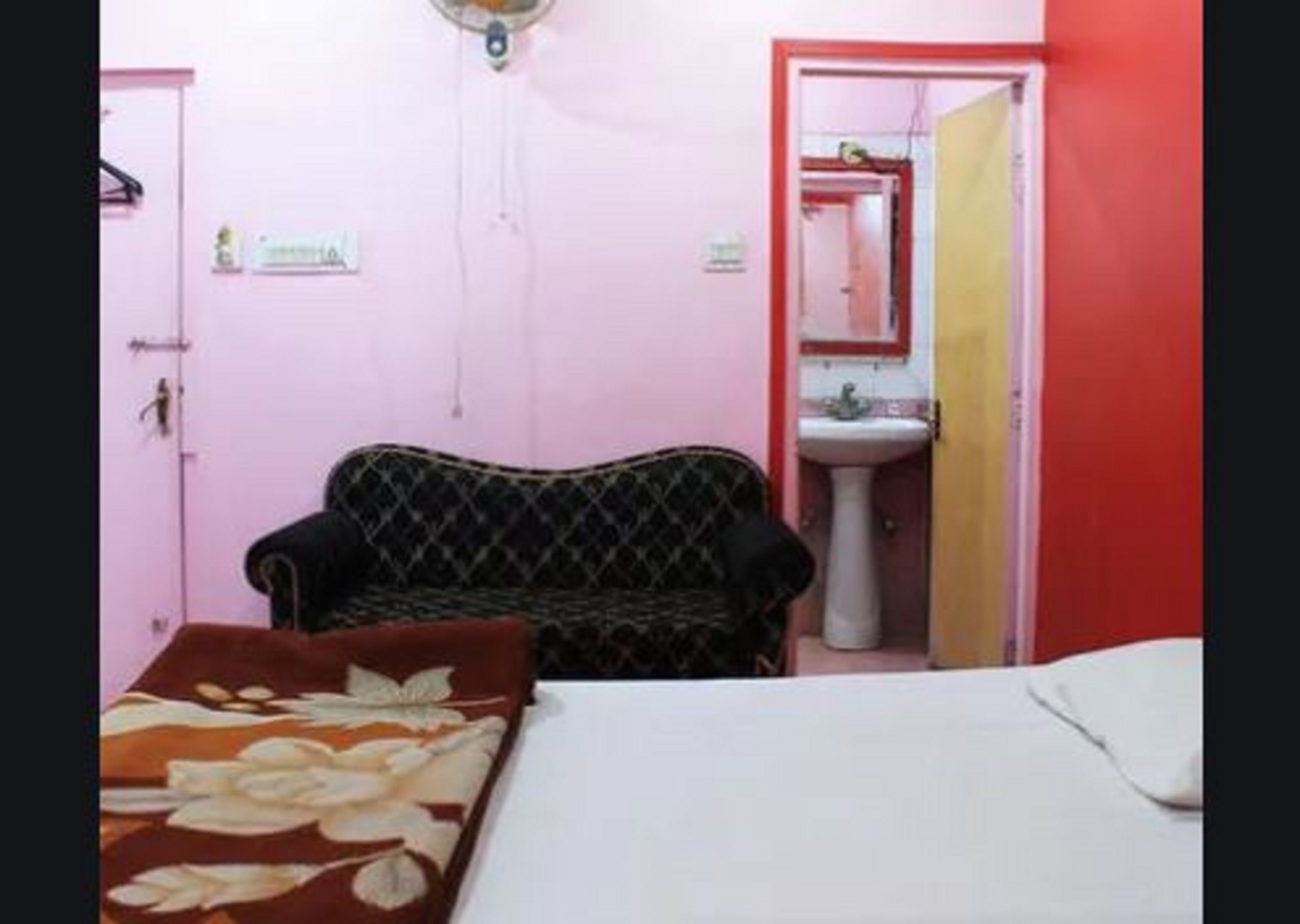 Hotel Anand - Tap to explore photos