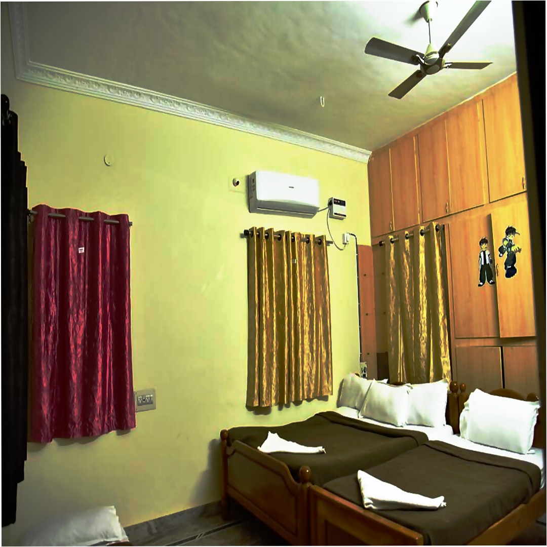 Pavan Homestay - Tap to explore photos