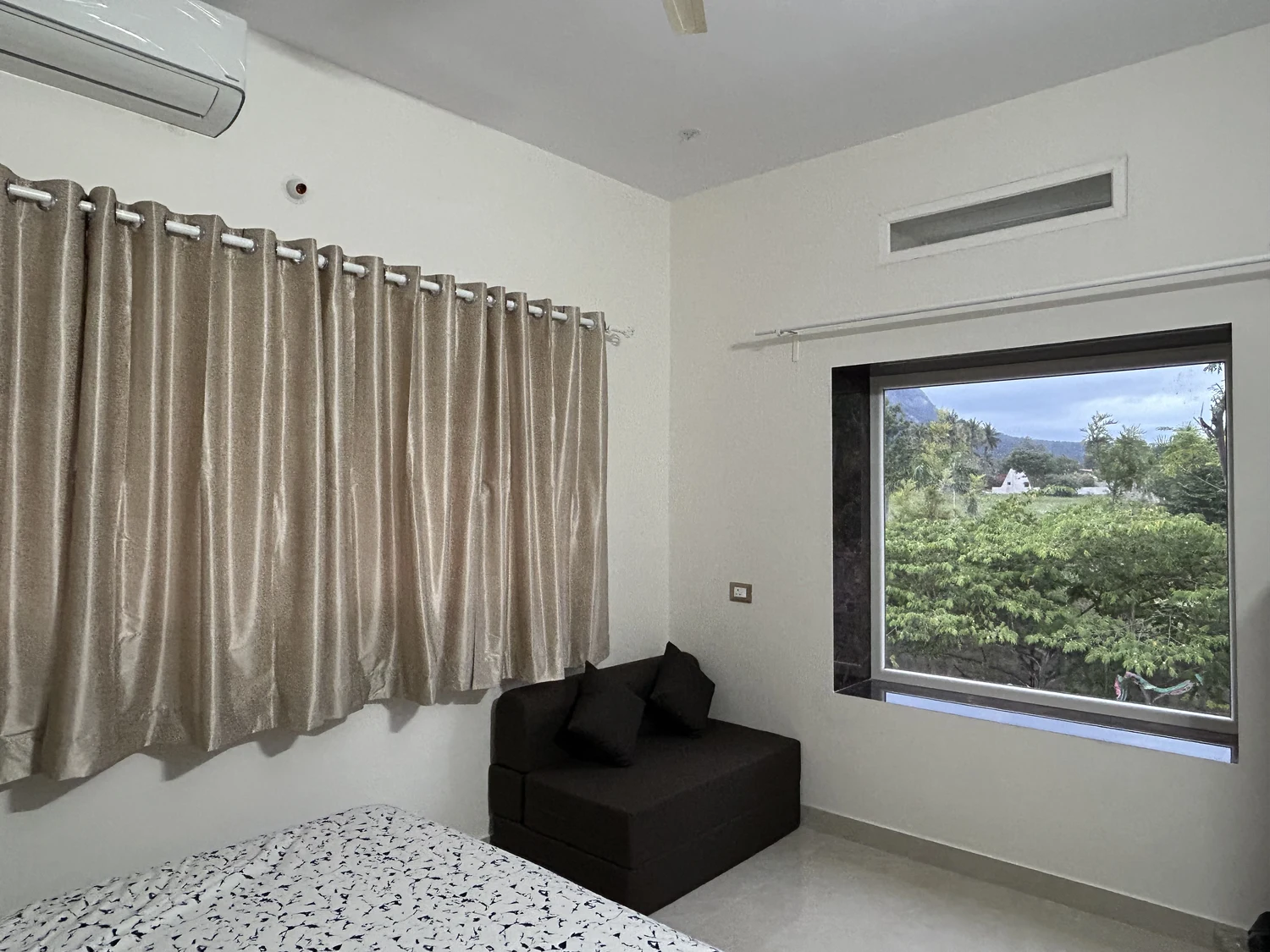 Hillview Room - Glenville Villa, Nandi Hills