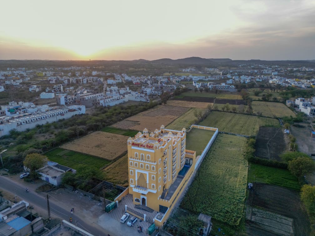 Shree Sawaibhoj Hotel and resort - Tap to explore photos