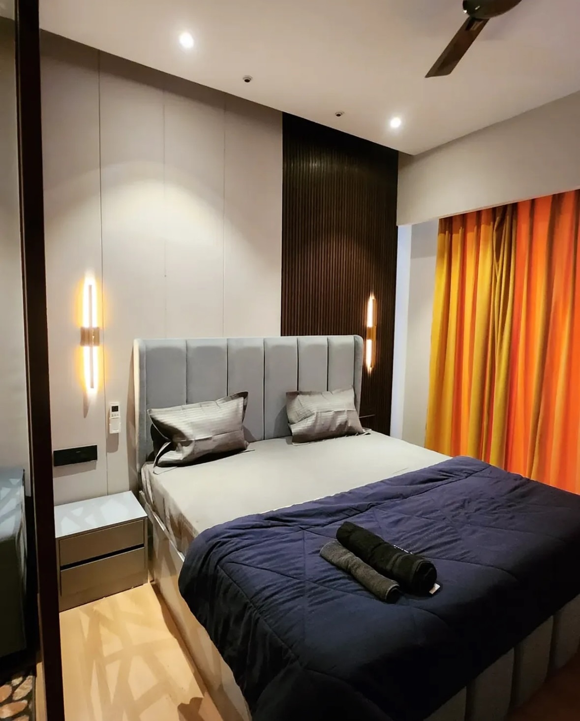 Airbnb Urban Apartment - Tap to explore photos