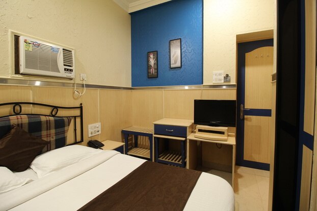 Hotel Ripon Palace Mumbai Inr 255 Off 1 1 1 0 Hotel Price