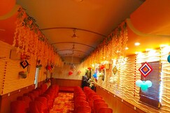 Hotel J Maariot, Erode