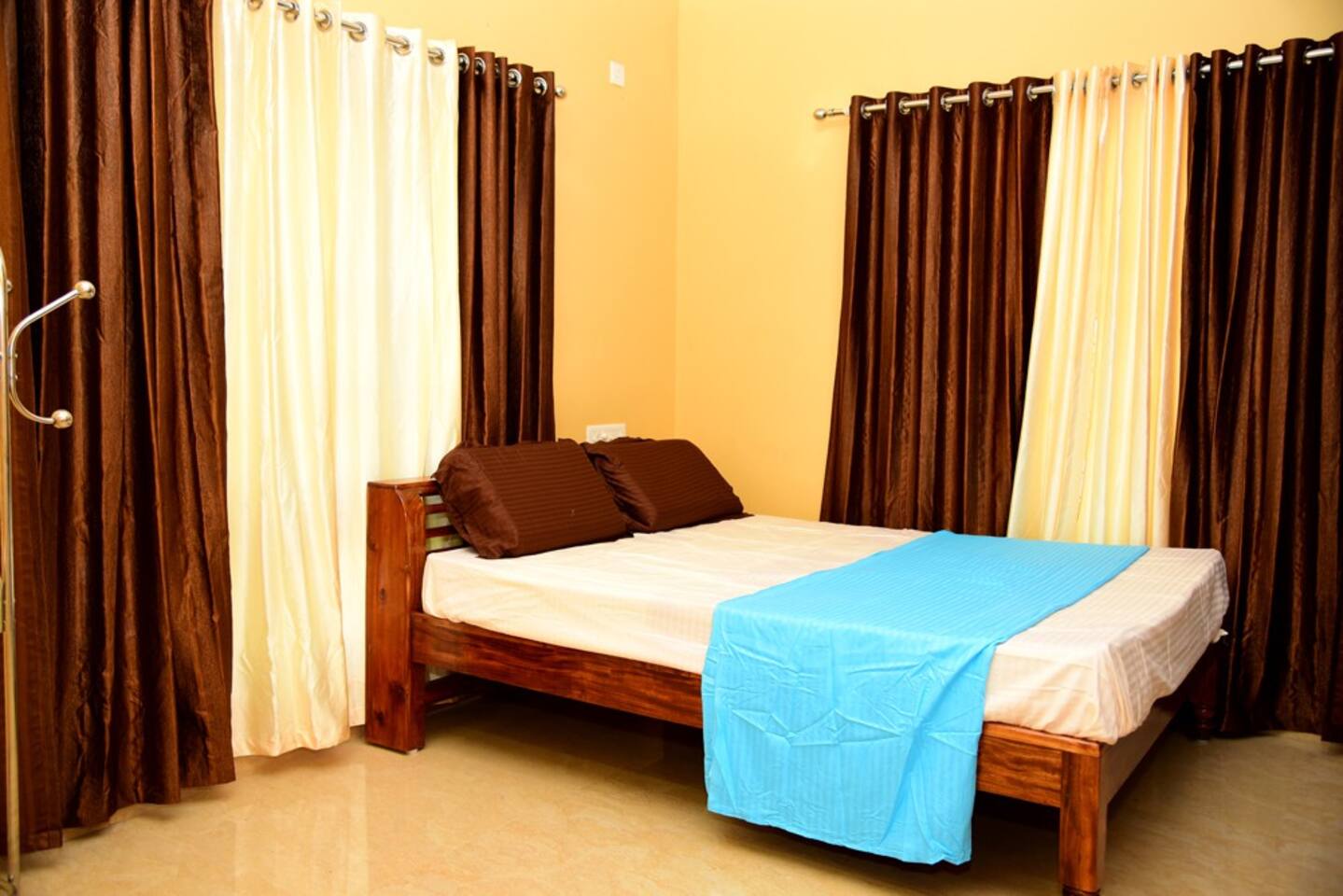 Souparnika Homestay - Tap to explore photos