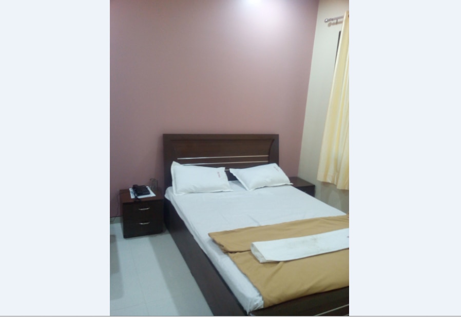 Hotel  Dwarka Palace - Tap to explore photos