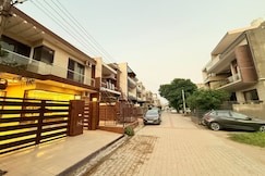 Comfortable stay Villa Mohali, Mohali