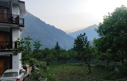 Deluxe room with Mountain View