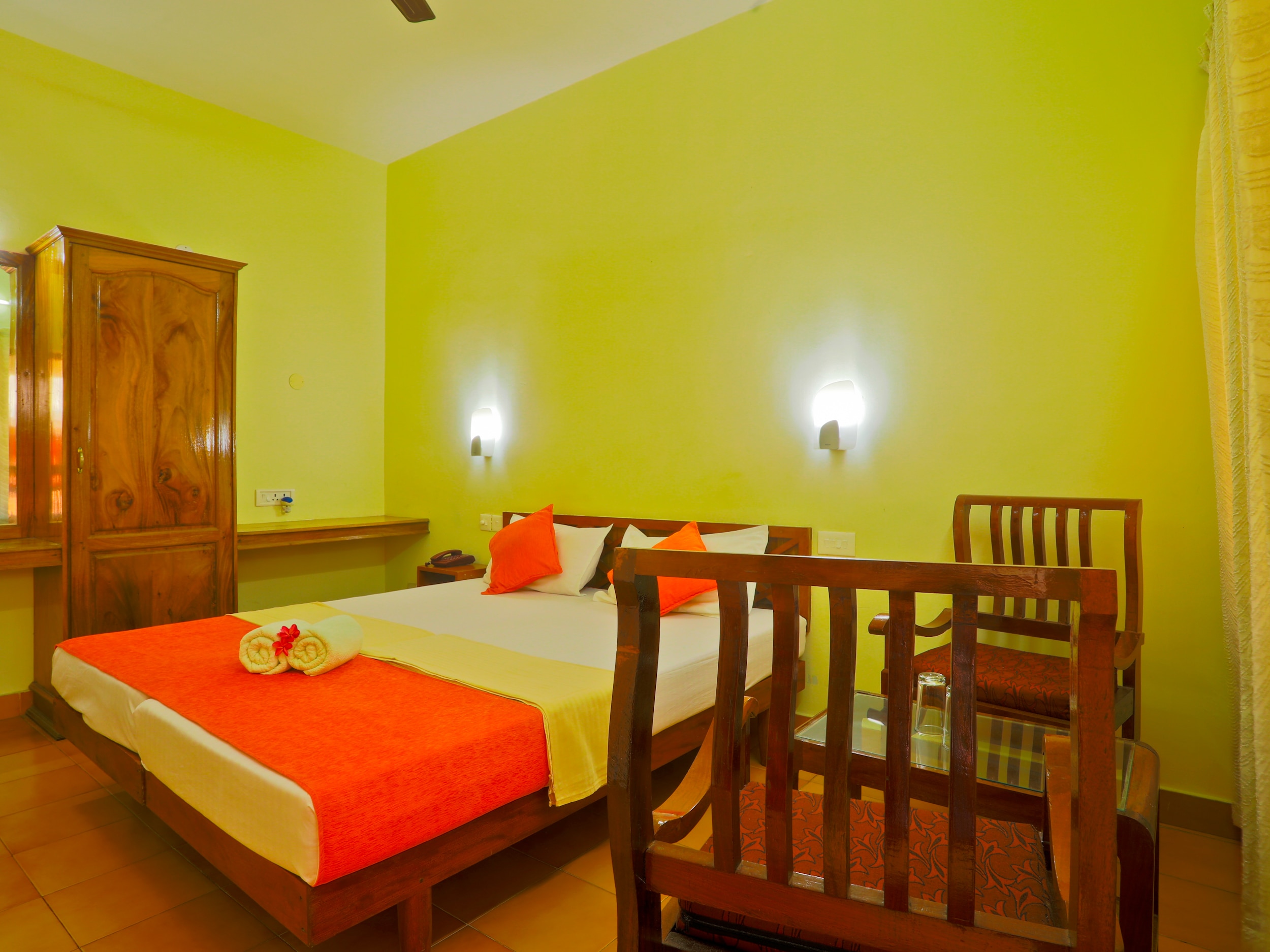 Hotel Thushara - Tap to explore photos