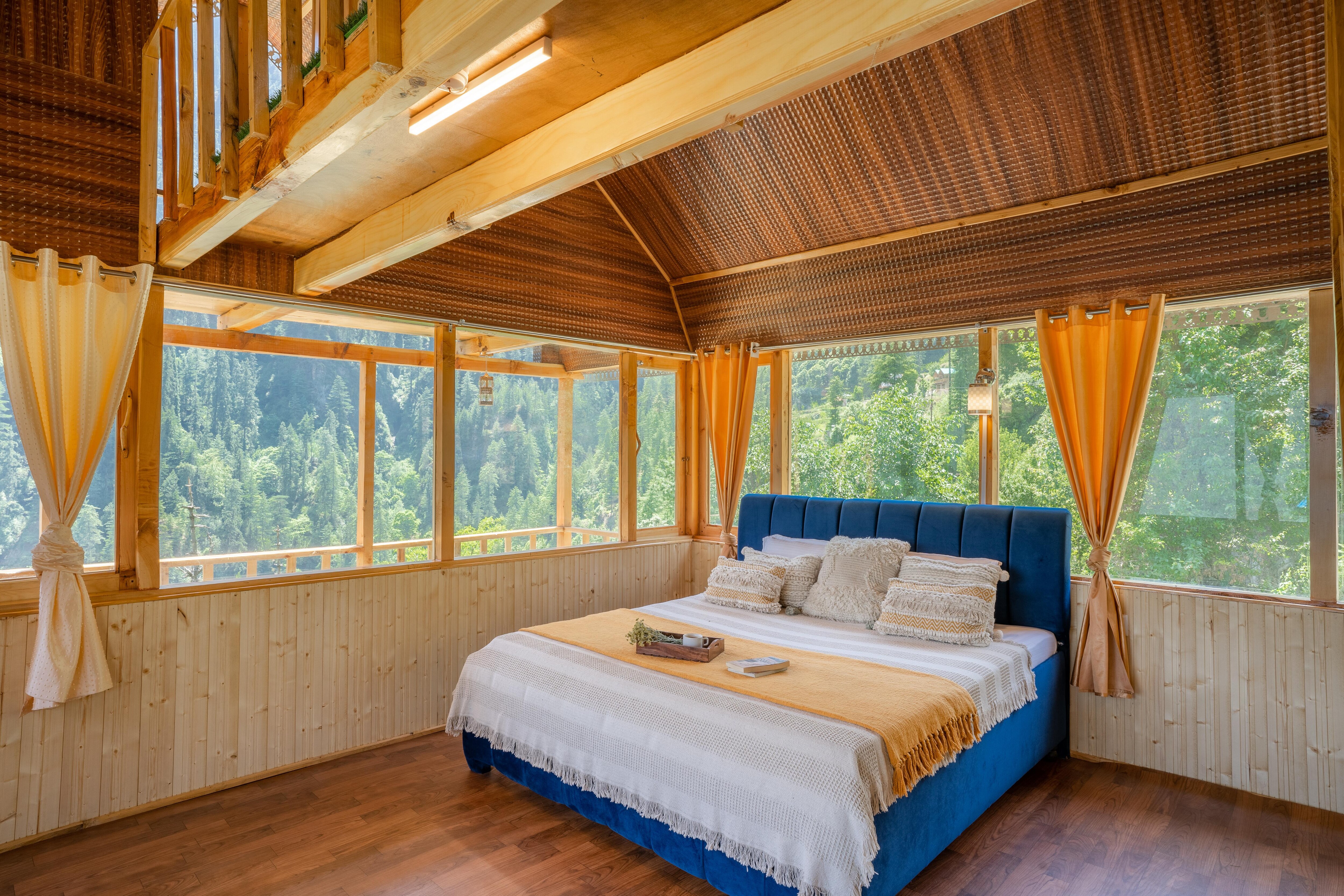 Cottage on top of the hill in Tandi - Tap to explore photos