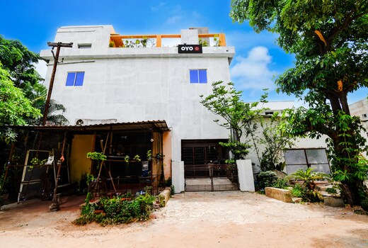 Hotel O HAPPY HOURS