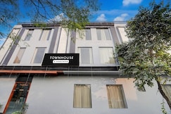 Super Townhouse Red Cross Amritsar Formerly Amar Villa, Amritsar