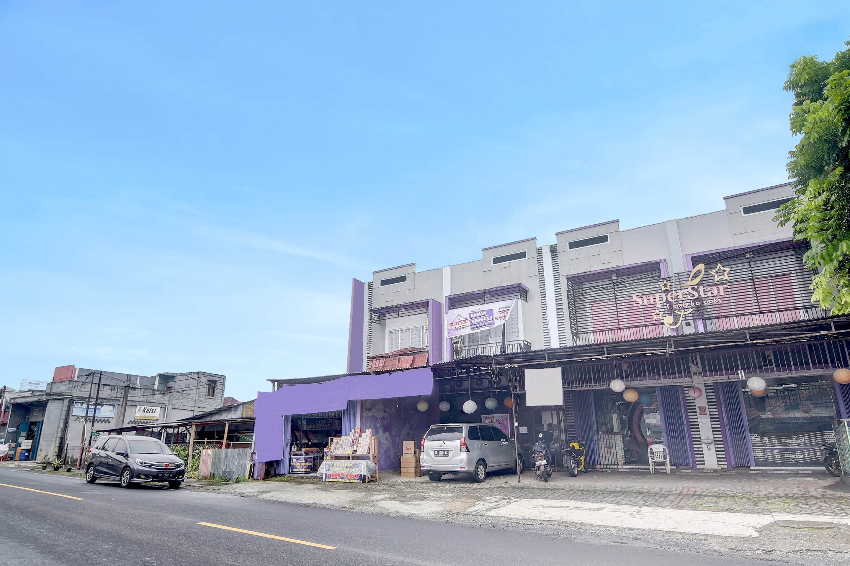 Hotel O Superstar Kost Dan Homestay - Tap to explore photos